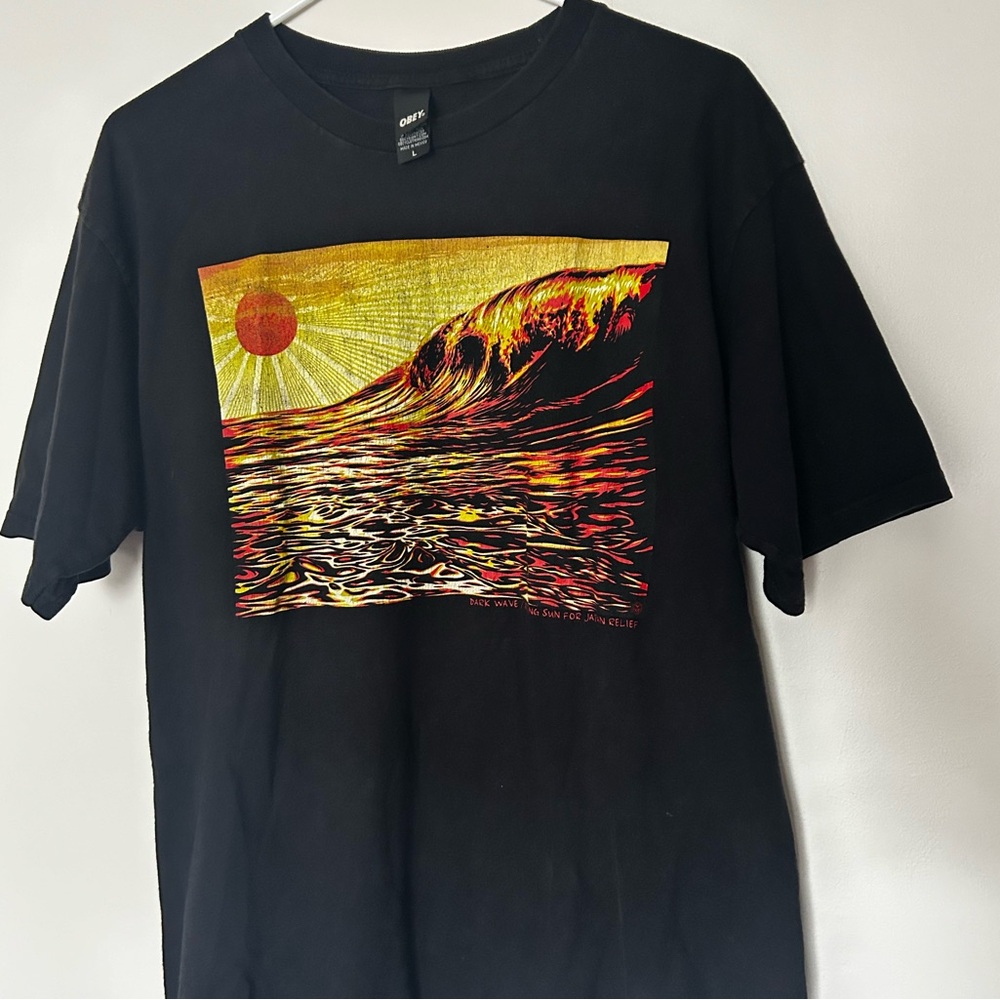 Obey t-shirt